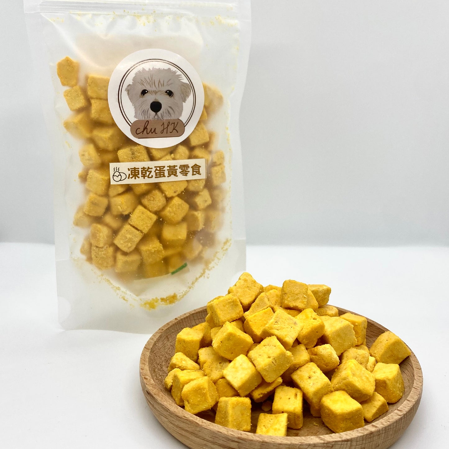 Freeze-dried egg yolk snacks